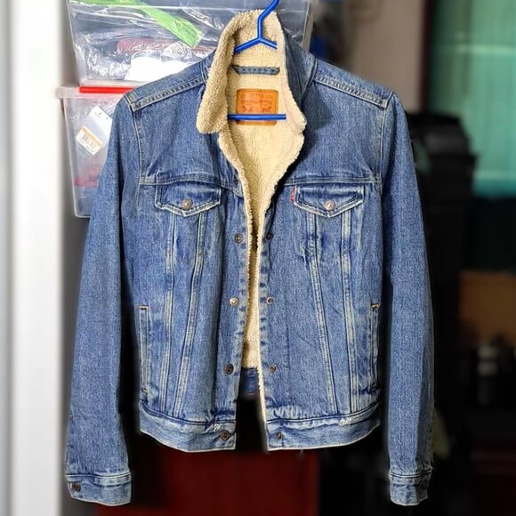 Authentic Levi's Women's 90s Sherpa Trucker Jacket - Picture 1 of 8